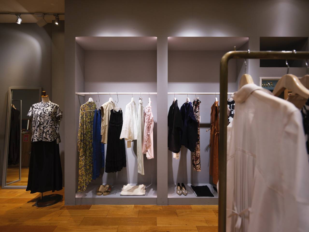 株式会社カラーフィールド